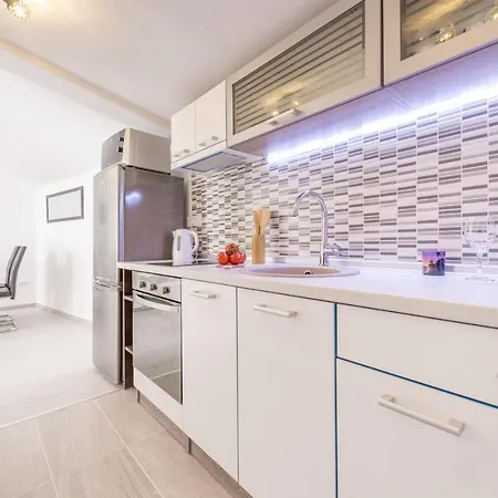 Apartments Deluxe N Daire *