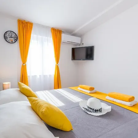 Apartments Deluxe N Ντουμπρόβνικ